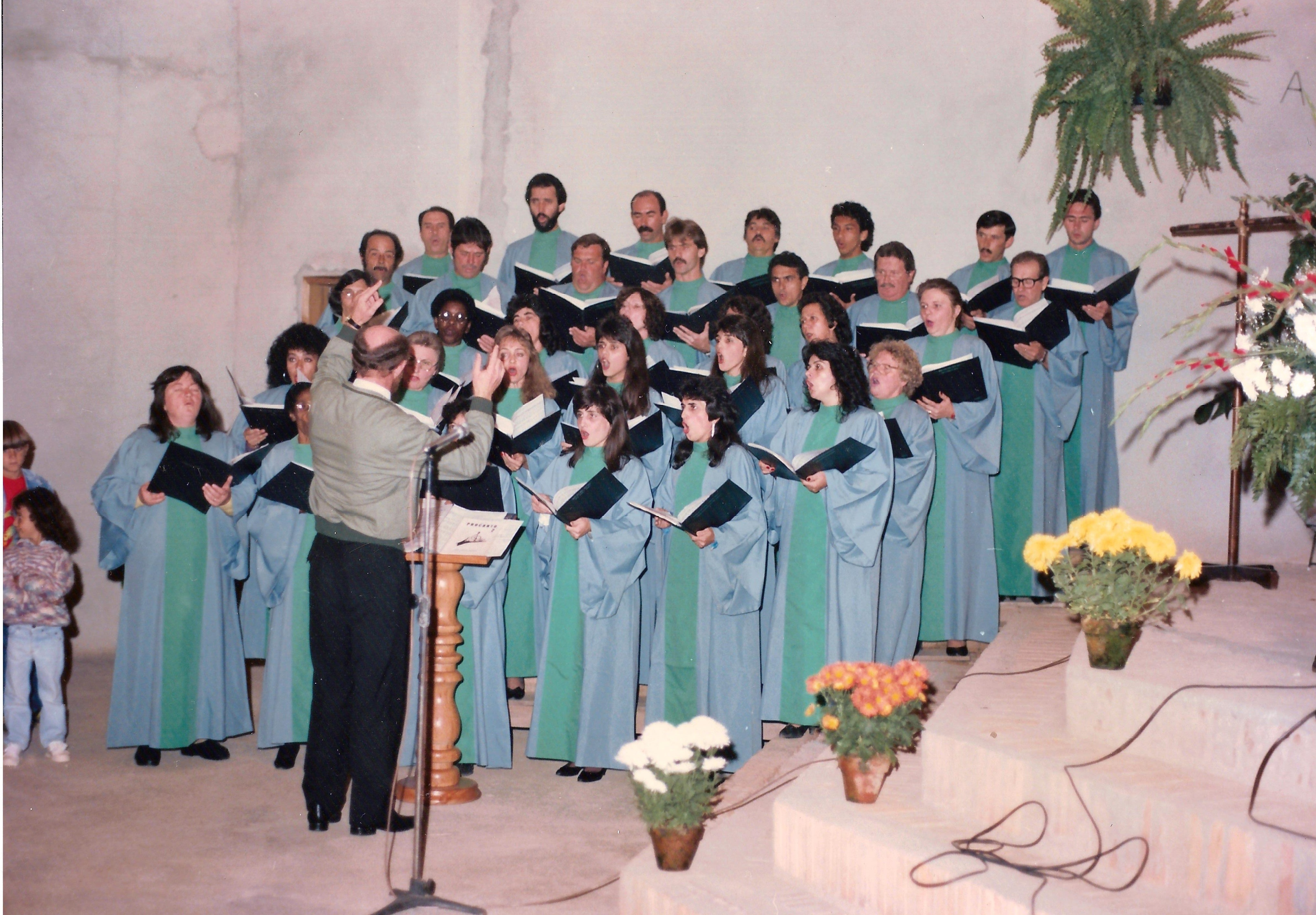 Inauguração da Paróquia da Santa Cruz – 1990